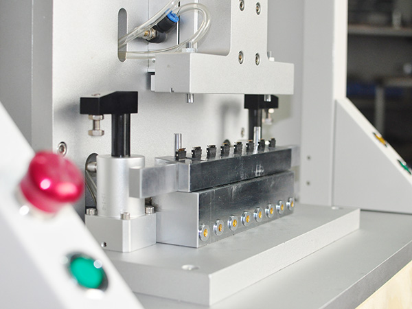 TYPE-C八通道氣密測試夾具 TYPE-C八通道氣密測試夾具